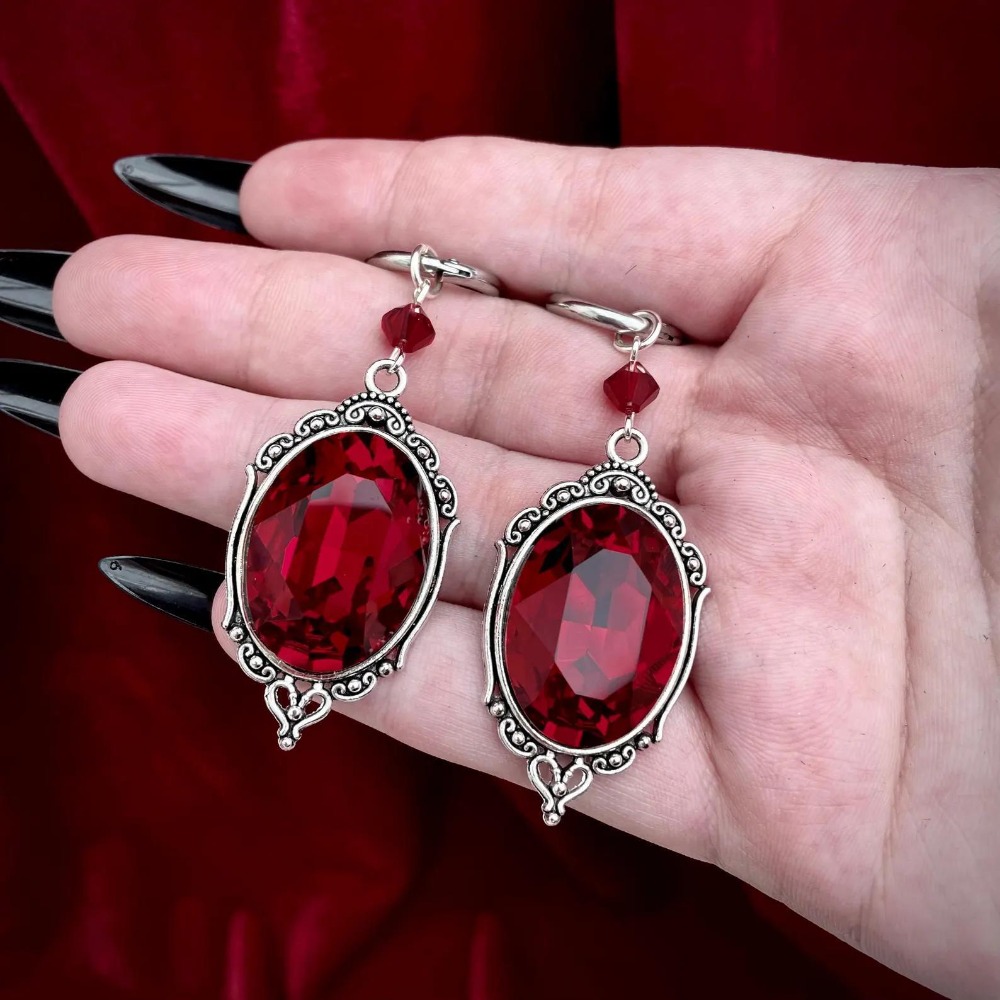 Women'S Fashion Victorian - Viktorianische Gothic-Geometrie, facettenreiche ovale schwarze rote