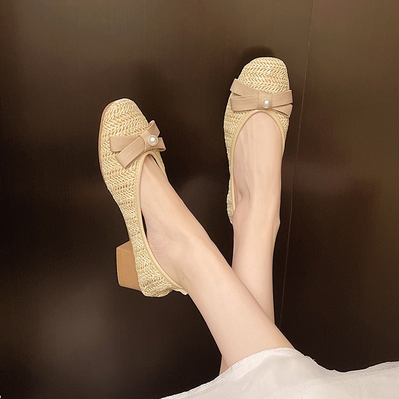 Flache Schuhe aus Luxus-Leder, – Women'S Fashion Trends Summer 2025 Bewertung und Preis
